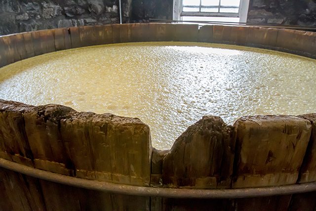 日本酒＝米をアルコール発酵させた醸造酒