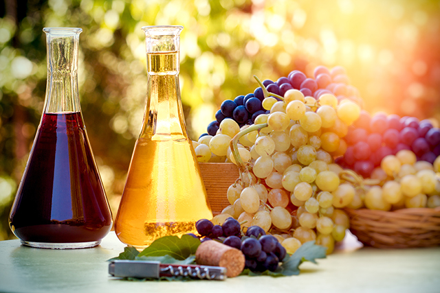 伝統的にシャンパーニュはシャルドネ、ピノ・ノワール、ムニエという三種類のブドウを使用